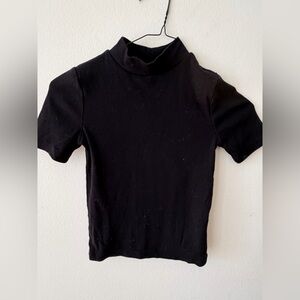 🖤 GAP Kids Ribbed Mock Neck Top 🖤
Size: Girls Medium (8)